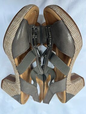 Gabor Comfort LeatherTaupe Metallic T-Strap Boho Chic Sandals